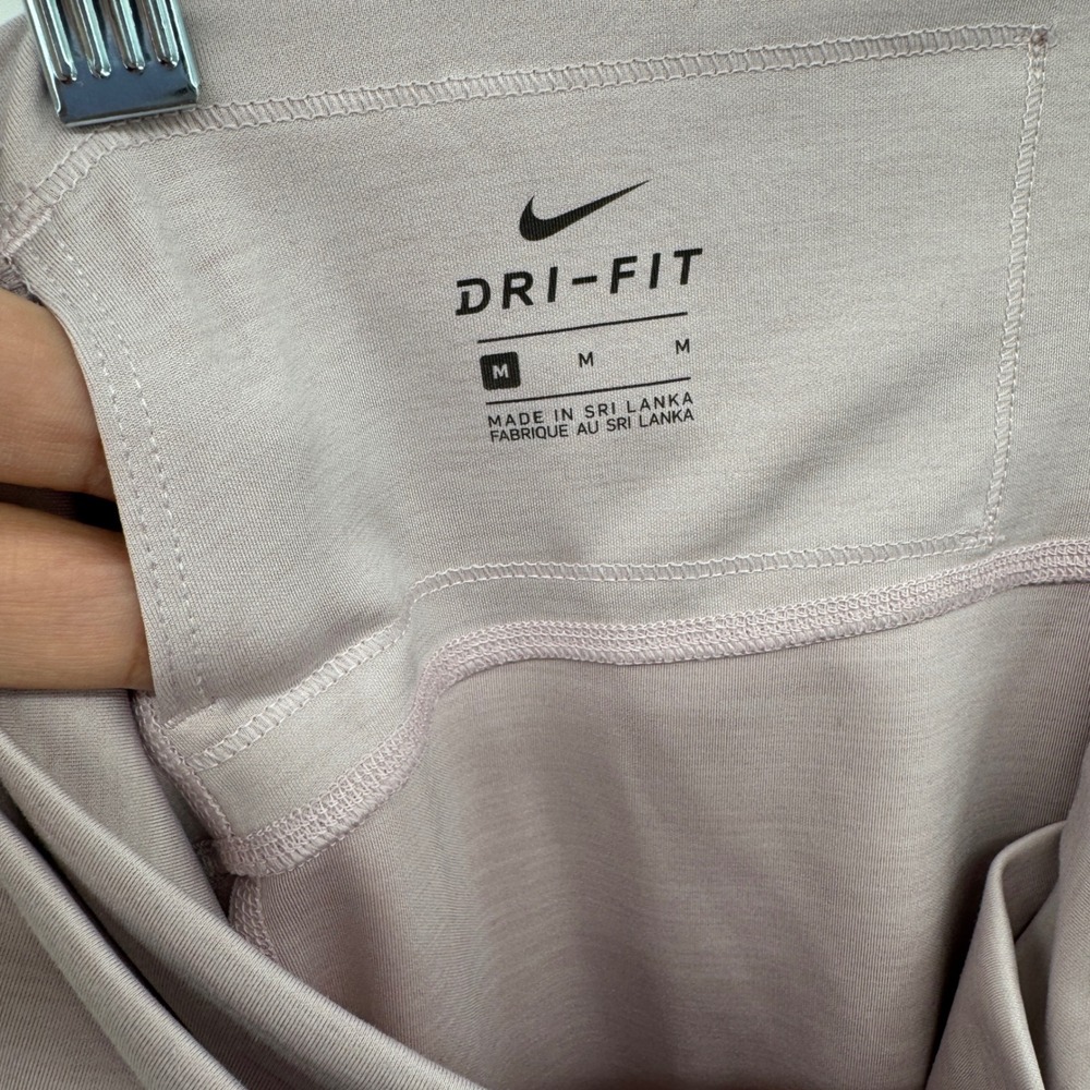 Nike Dri-Fit Women's M Capri Yoga Pants‎ Taupe Crossover Waist Stretch Athletic - Picture 3 of 9